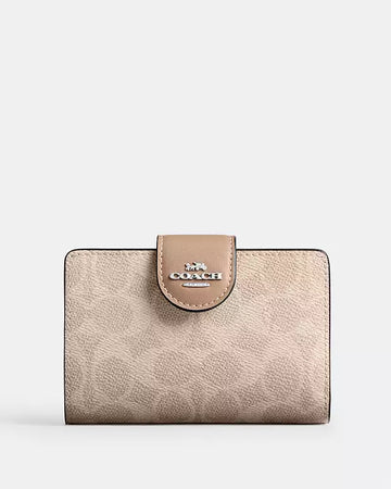 Coach Medium