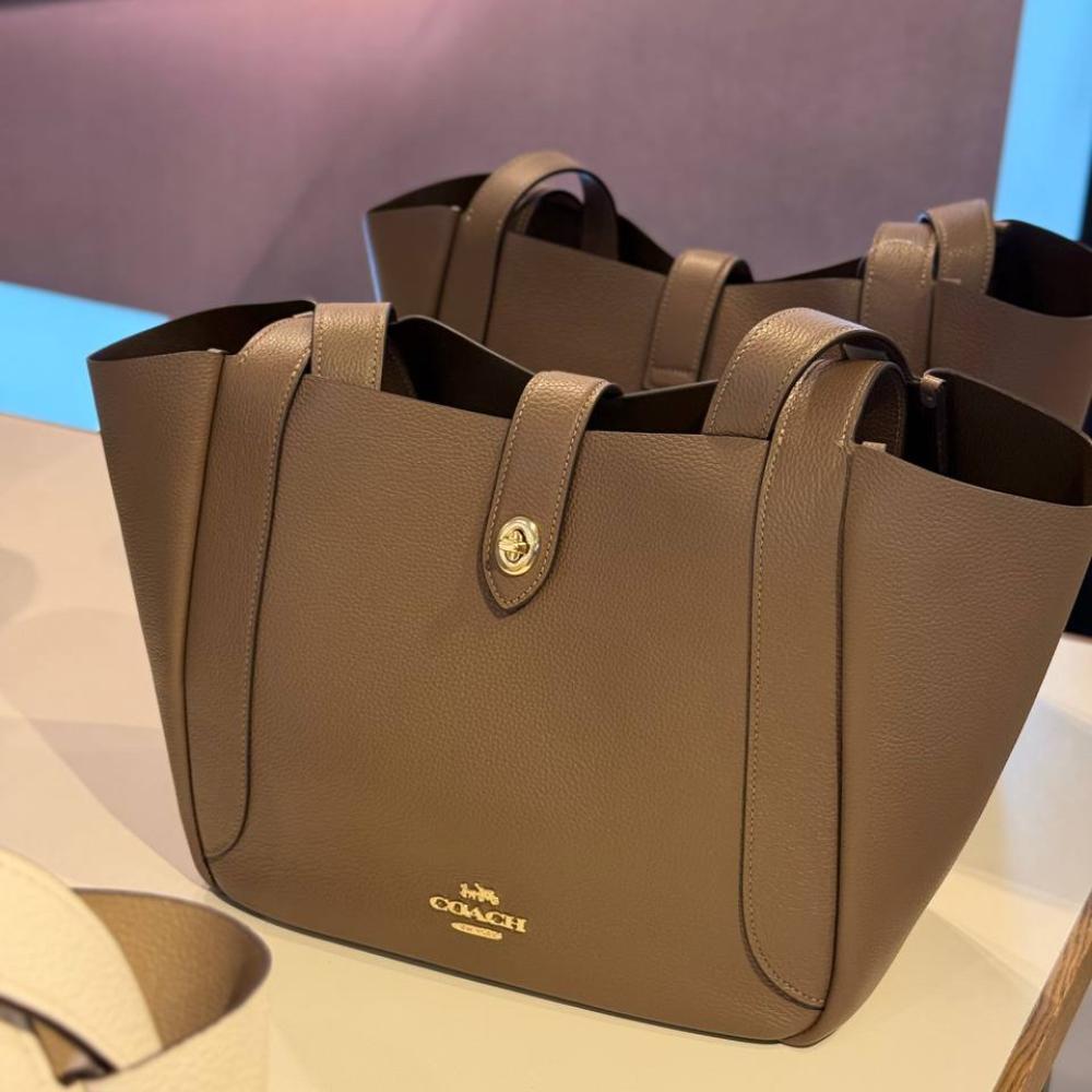 Hadley Turnlock Tote