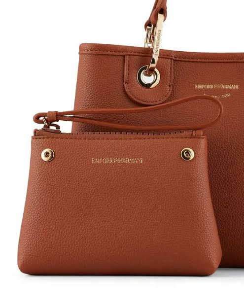 EMPORIO ARMANI
Medium MyEA Shopper Bag