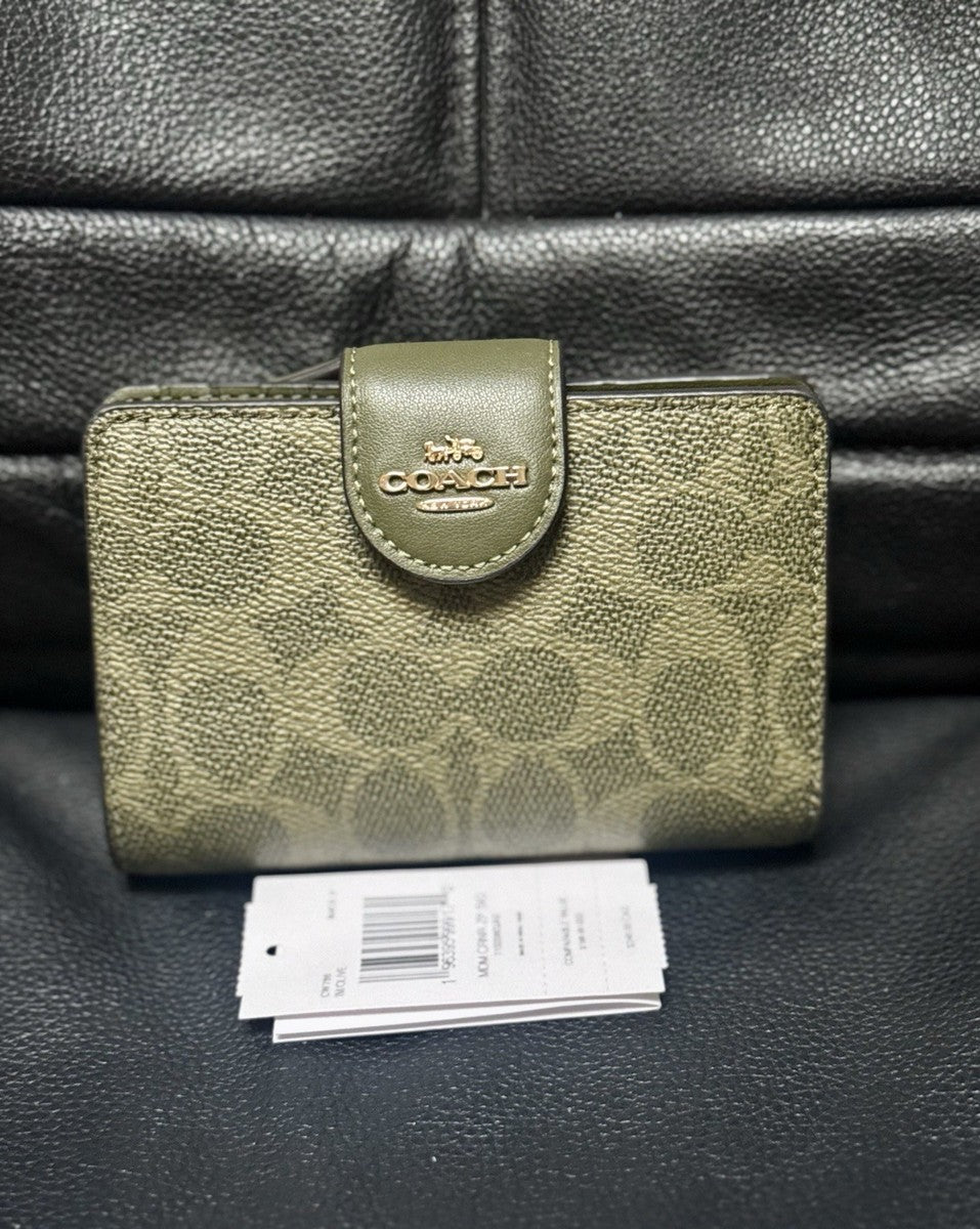 COACH Medium