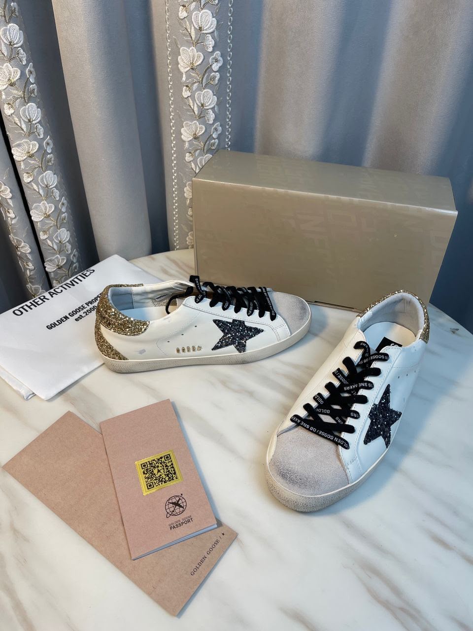 GOLDEN GOOSE
