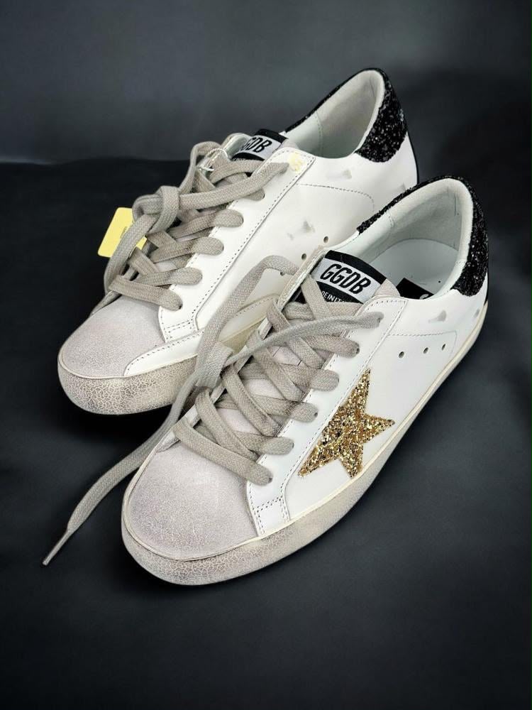 GOLDEN GOOSE
