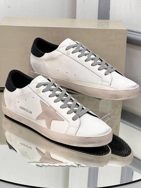 GOLDEN GOOSE